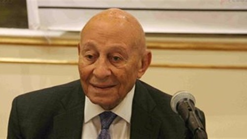  الأستاذ محمد محمد فايق 