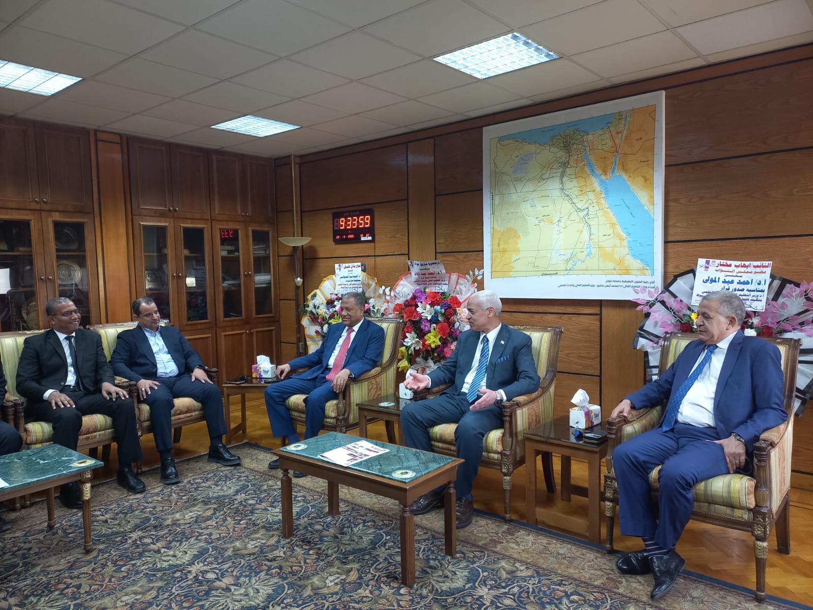  القومي لحقوق الإنسان» يجري زيارة ميدانية لجامعة أسيوط وعدد من المدارس الحكومية بالمحافظة لمتابعة العملية التعليمية 
